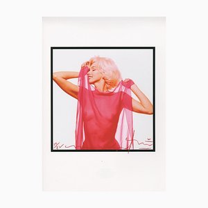 Marilyn Roter Schal im Profil von Bert Stern, 2012