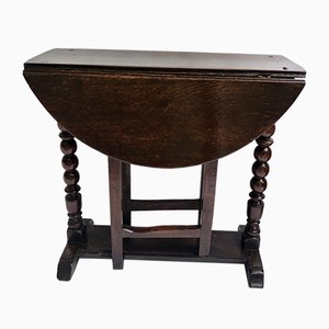 Petite Table Gateleg Antique en Chêne, 1680s