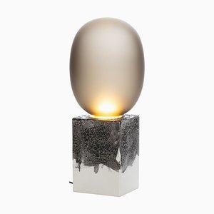 Lampe Magma One High en Acetato Gris Fumé avec Base Blanche par Ferréol Babin