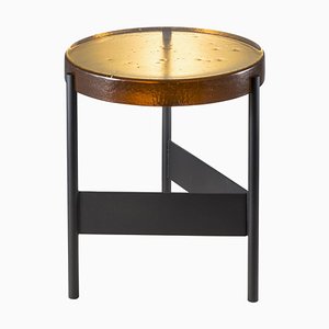 Alwa Two 5600AB Beistelltisch mit bernsteinfarbener Tischplatte & schwarzem Fuß von Sebastian Herkner für Pulpo