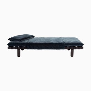 Pallet Daybed 4400G-SS in Dunkelgrauem Samt & Schwarzem Gestell von Sebastian Herkner für Pulpo