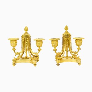 Candelabros franceses Louis XVI pequeños de latón dorado, siglo XIX. Juego de 2