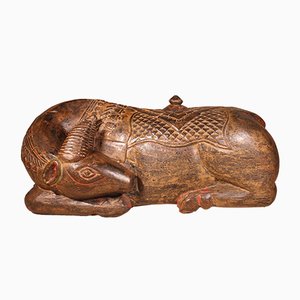 Indische Büffel Skulptur aus Holz, 19. Jh