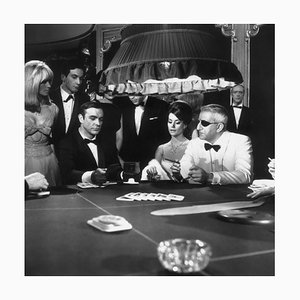 Póster James Bond 007 Thunderball 'March 08 de plata con resina de gelatina enmarcado en negro de MacGregor, 1965