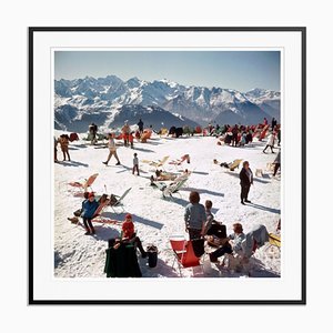 Verbier Vacation Oversize Vacation Print Encadré en Noir par Slim Aarons