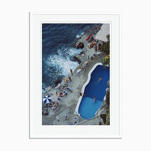 Pool on Amalfi Coast Oversize C Print in Weiß von Slim Aarons