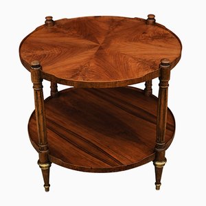 Regency 2-stöckiger Gueridon Tisch aus geflammtem Nussholz mit Schilfrohrbeinen & Messingdetails