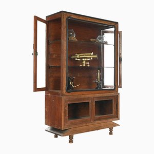 Vitrine aus Holz, 1940er