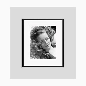 Bette Davis Archival Pigment Print Gerahmte in Schwarz von Alamy Archives