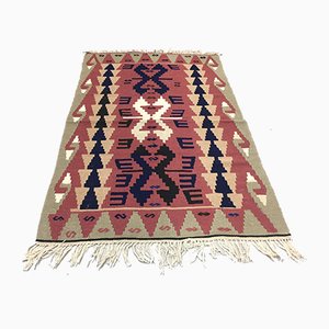 Alfombra Kilim tribal turca vintage de lana en rojo, azul turquesa y lana gris, años 60