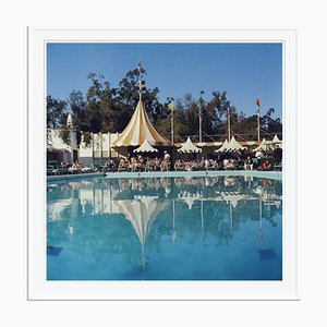 Imprimé Oversize C Encadré de Beverly Hills Hotel Blanc par Slim Aarons