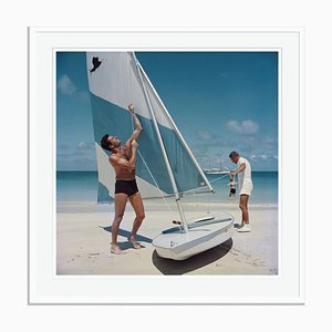 Boating in Antigua Oversized C Print Encadré en Blanc par Slim Aarons