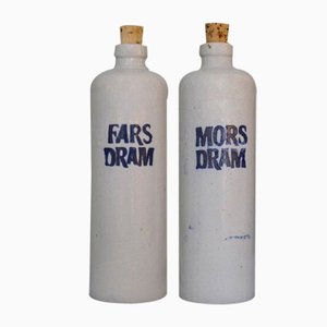 Dänische Vintage Fars Dram & Mors Dram Schnapsflaschen aus Steingut von Dansk Snapseflasker Fabrik, 2er Set