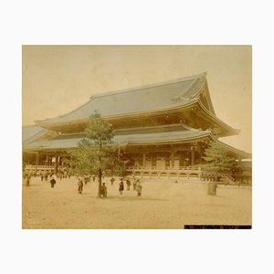 Veduta del tempio Honganji a Kyoto - Stampa antica colorata a mano adornata 1870/1890 1870/1890