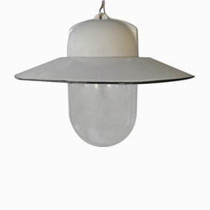 Lampada da soffitto vintage industriale in porcellana e vetro con paralume smaltato di LJS Leuchten