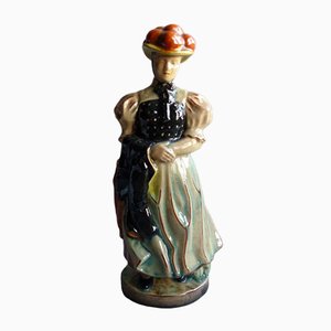 Figura de chica de bosque de cerámica de Anton Kling para Karlsruher Majolika, 1935