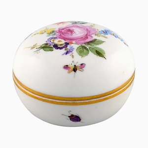 Bombonera Meissen de porcelana pintada a mano con motivos florales