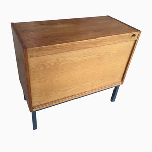 Mueble de oficina vintage con puerta corrediza