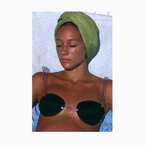 Cadre Marisa Berenson en Blanc par Slim Aarons