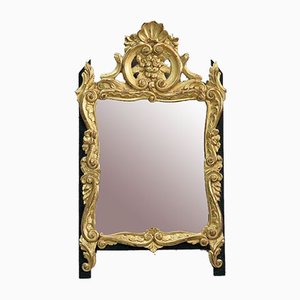 Espejo estilo Louis XVI antiguo pequeño de madera dorada
