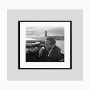 Impresión de pigmento de archivo de Paul Newman enmarcado en negro