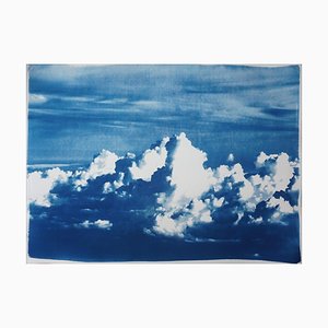 Blustery Clouds After a Storm, Himmelblaue handbedruckte Cyanotypie, 2020