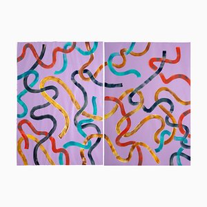Díptico abstracto de trazos vivos en amarillo sobre pintura violeta, 2020