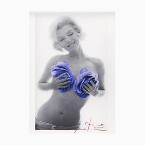 Bert Stern "Marilyn Monroe Purple Wink Roses" 2012 2012