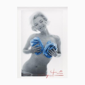 Bert stern "Marilyn Monroe blue wink roses " 2012 2011