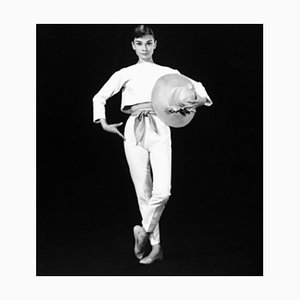 Audrey Hepburn Archivdruck in Weiß