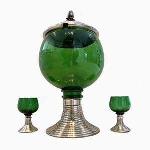 Brocca Mid-Century in vetro verde con ripiano e bicchieri, Francia, anni '50, set di 3