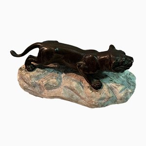 Lionne sur Pierre en Bronze, 1930s