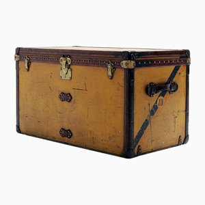 Antiker gelber Vuittonite Koffer von Louis Vuitton