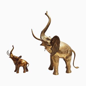 Esculturas grandes de elefante de latón, años 70. Juego de 2