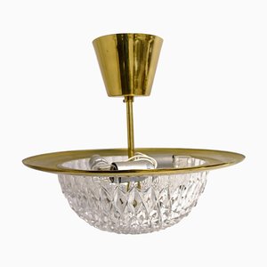 Lampada da soffitto in ottone e cristallo di Tyringe Konsthantverk per Orrefors, Svezia, anni '60