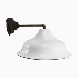 Industrielle Weiße Emaillierte Vintage Gusseisen Wandlampe