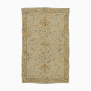 Tappeto Oushak beige orientale fatto a mano in lana