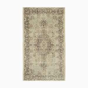 Beigefarbener handgeknüpfter orientalischer Vintage Teppich