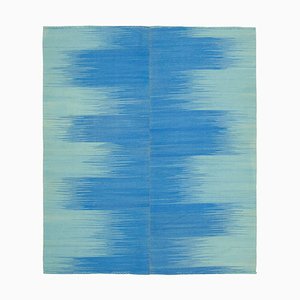 Blauer Orientalischer Flatwave Kilim Teppich aus handgewebter Wolle