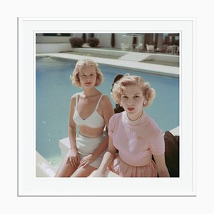 Stampa Slim Aarons, Connelly e Guest C bianca con cornice