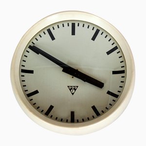 Horloge de Gare Blanche en Bakélite de Pragotron, 1950s