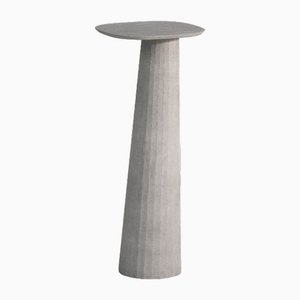 Pedestal Fusto doméstico italiano hecho a mano en plata de Marialaura Rossiello Irvine para Forma E. Cemento