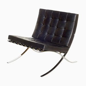 Barcelona Black Leather Lounge Chair by Ludwig Mies van der Rohe for Knoll Inc. / Knoll International, 1970s