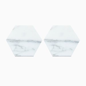 Posavasos hexagonales de mármol blanco con corcho de Fiammettav Home Collection. Juego de 2