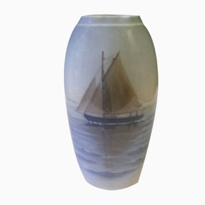 Vaso in porcellana con nave di Bing & Grondahl, anni '50