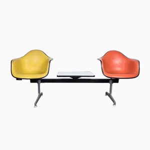 Banc Airport Mid-Century par Charles & Ray Eames Tandem Seating pour Herman Miller