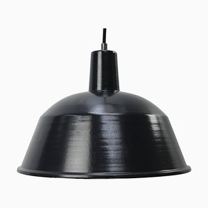 Industrielle Mid-Century Deckenlampe aus schwarzer Emaille