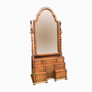 Antiker Spiegel aus Nussholz
