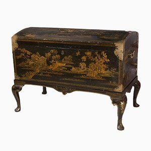 Antique British Lacquered Chest with Chinoiserie Decoration, 1900s