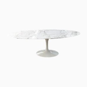 Oval Tulip Table in Calacatta Marble by Eero Saarinen for Knoll Inc. / Knoll International, 1950s